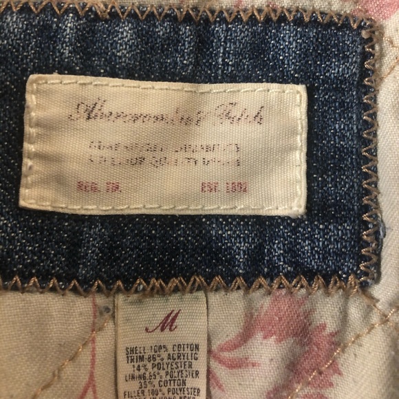 Abercrombie & Fitch Jean jacket. - Picture 3 of 5